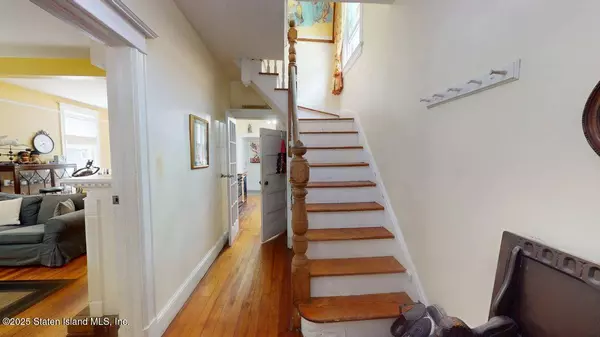 74 Pleasant Valley AVE, Staten Island, NY 10304