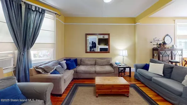 74 Pleasant Valley AVE, Staten Island, NY 10304