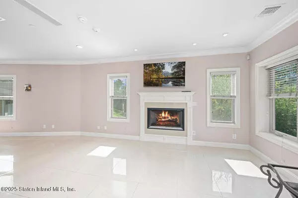 159 North AVE, Staten Island, NY 10314