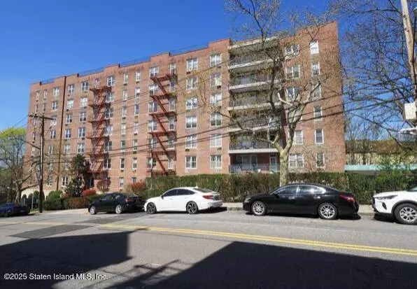 55 Austin PL #7d, Staten Island, NY 10304