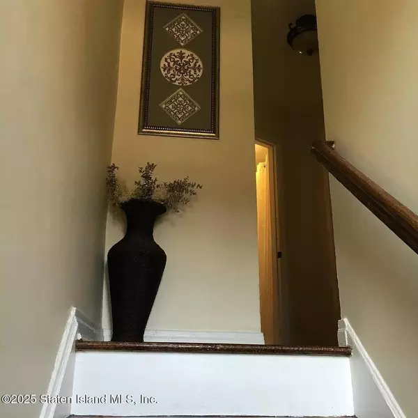 80 Kemball AVE, Staten Island, NY 10314