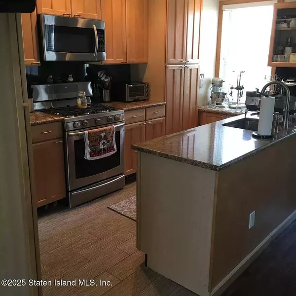 80 Kemball AVE, Staten Island, NY 10314