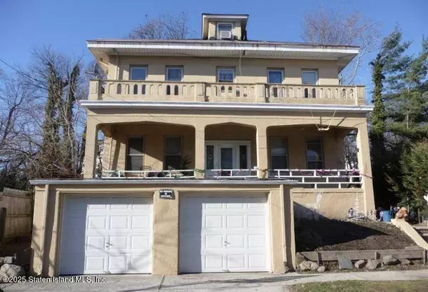 19 1 ST, Staten Island, NY 10306