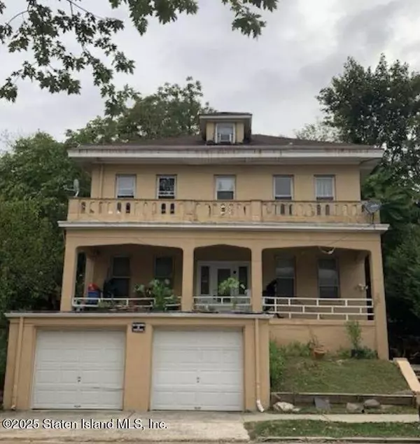 19 1 ST, Staten Island, NY 10306