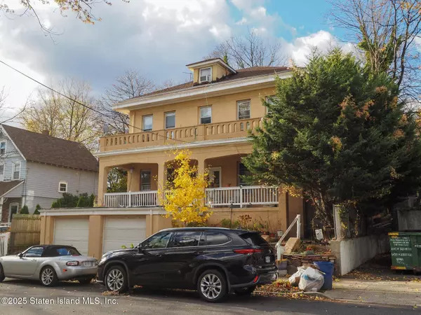 19 1 ST, Staten Island, NY 10306