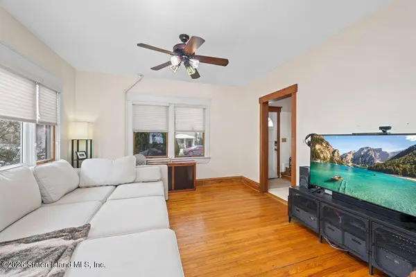 107 Station AVE, Staten Island, NY 10309