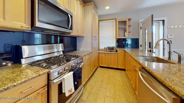 80 Kemball AVE, Staten Island, NY 10314