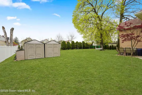 99 Llewellyn PL, Staten Island, NY 10310