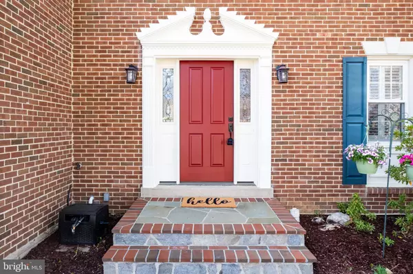 5580 ANN PEAKE DR, Fairfax, VA 22032