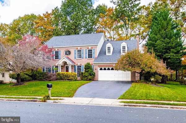 8625 OAK CHASE CIR, Fairfax Station, VA 22039