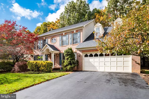 8625 OAK CHASE CIR, Fairfax Station, VA 22039