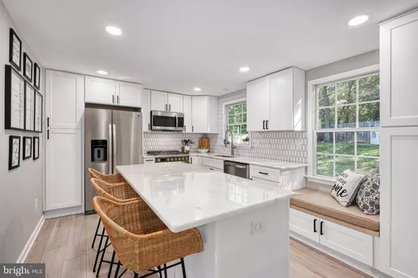 5055 KENERSON DR, Fairfax, VA 22032