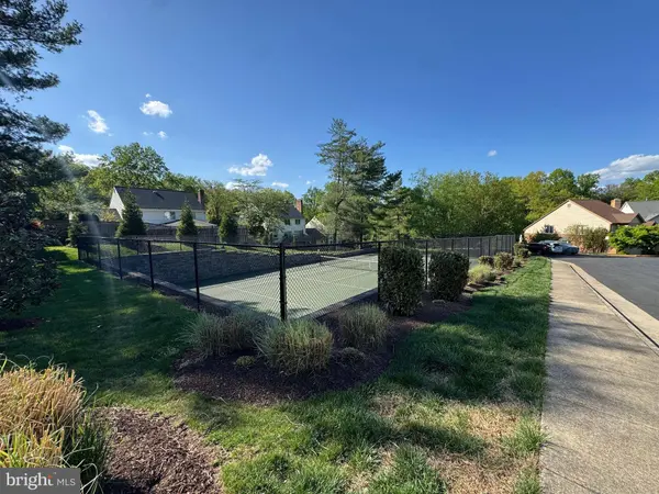 3424 SILVER MAPLE PL, Falls Church, VA 22042