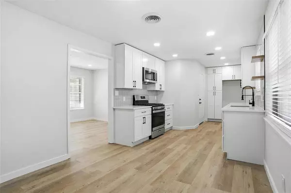 4712 Carlyle Drive, Fort Worth, TX 76132