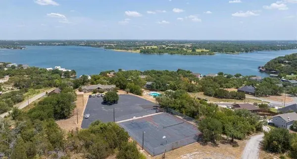 2124 Steepleridge Circle, Granbury, TX 76048