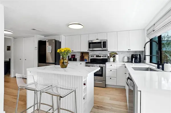 1820 Castille Drive, Carrollton, TX 75007