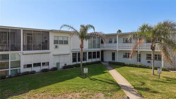 7050 SUNSET WAY #22, St Pete Beach, FL 33706