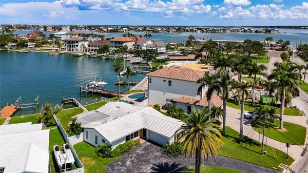 10350 PARADISE BLVD, Treasure Island, FL 33706