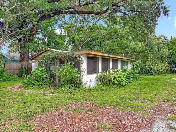 4900 HARDING RD N, St Petersburg, FL 33709