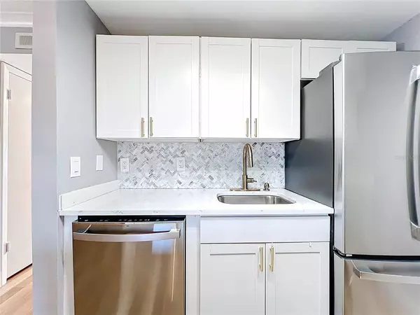 12760 INDIAN ROCKS RD #583, Largo, FL 33774