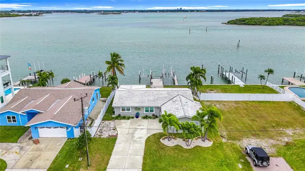 533 JOHNS PASS AVE, Madeira Beach, FL 33708