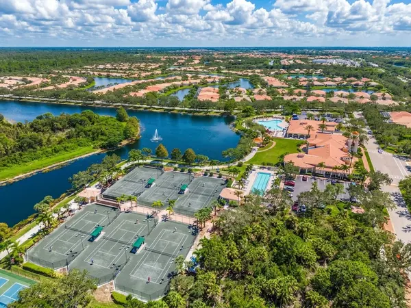 VillageWalk of Sarasota: Amenities, Fees and Homes in Palmer Ranch,Hunt Brothers Realty