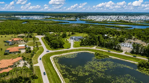 Lake Geraldine: Peaceful Lakeside Living in Venice