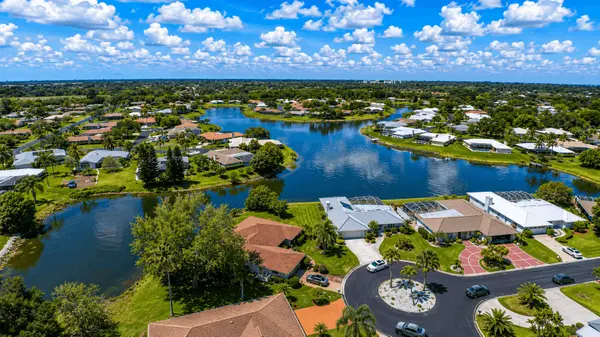 Heritage Lake Estates: Lakeside Neighborhood Living in Venice,Hunt Brothers Realty
