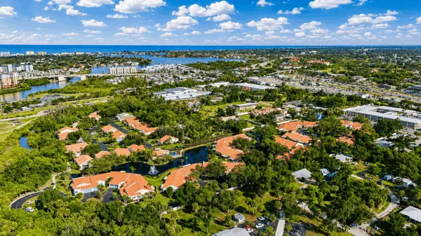 Leslie Park: Comfortable Residential Living in Venice