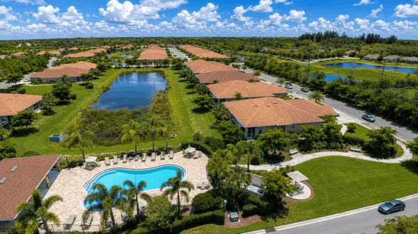 Verona Reserve: Low-Maintenance Villa Living in Venice,Hunt Brothers Realty