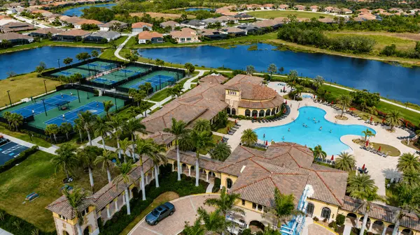 Palmera: A Distinctive Residential Community in Venice,Hunt Brothers Realty