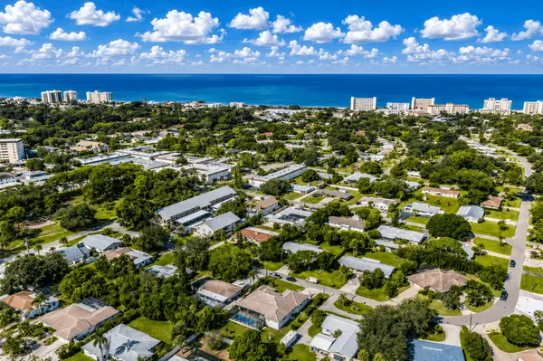 Parkdale East: Island Condo Living Near Downtown Venice
