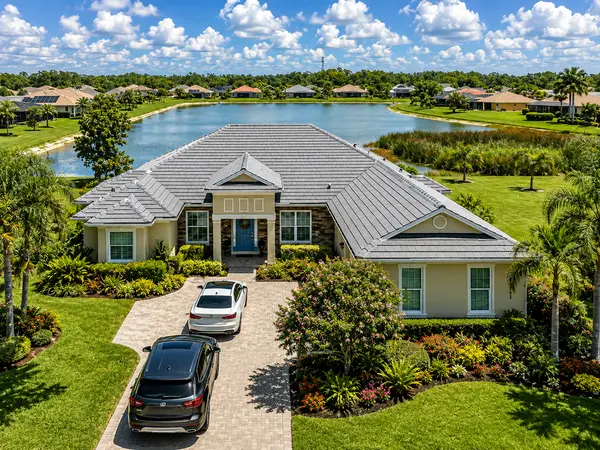 Stone Walk: A Peaceful Residential Setting in Venice,Hunt Brothers Realty