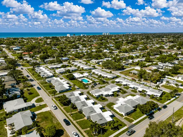 Beach Manor Villas: Island Living Just Steps from the Gulf