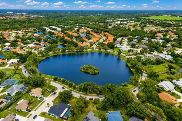 The Manors at Chestnut Creek: Classic Neighborhood Living in Venice,Hunt Brothers Realty