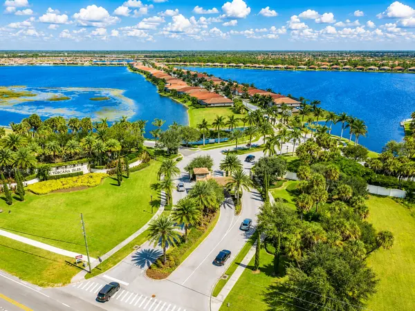 Toscana Isles: Lakefront Living and Resort-Style Amenities in Venice,Hunt Brothers Realty