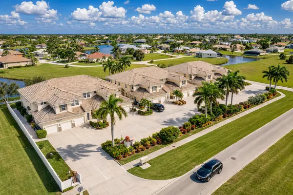 Acapulco Club: Waterfront Condo Living in Punta Gorda