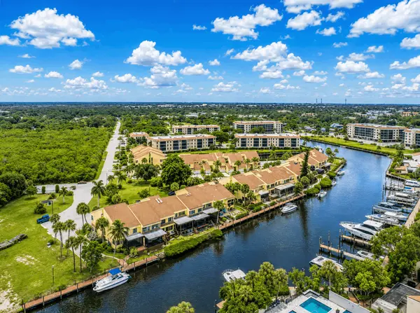 Emerald Pointe: Waterfront Amenities and Resort-Style Living in Punta Gorda