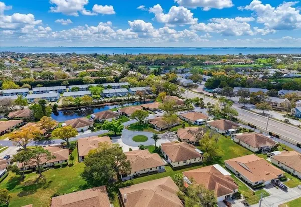Vivienda at Bradenton: Villa-Style Living with Everyday Convenience