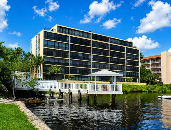The Waterfront Condo: Enjoy Life Along Bradenton’s Scenic Waterfront,Hunt Brothers Realty