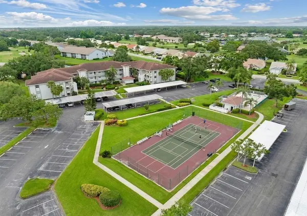 Tara Golf Condos: Fairway Views and Country Club Living in Bradenton