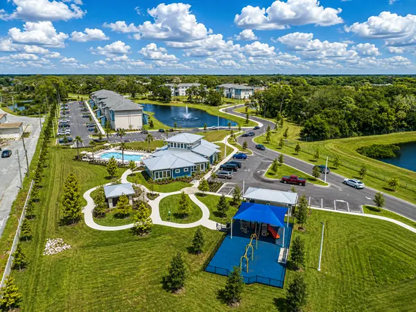 The Oaks: Relaxed Community Living in Bradenton