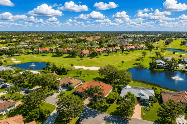 Bridle Oaks: A Tranquil Residential Community in Venice