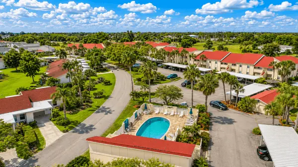 Capri West: Golf-Course Living with Venice Convenience,Hunt Brothers Realty