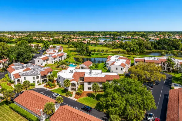 Capri Village East: Easygoing Villa Living in Venice,Hunt Brothers Realty