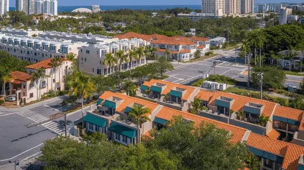 Library Mews: Downtown Sarasota Residences Near Five Points,Hunt Brothers Realty