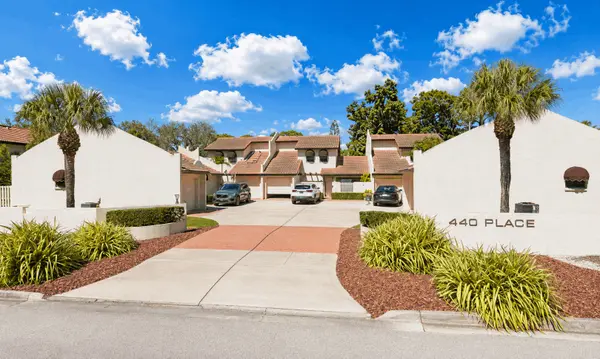 Four Hundred Forty Place: Island Condo Living Near Venice Beach
