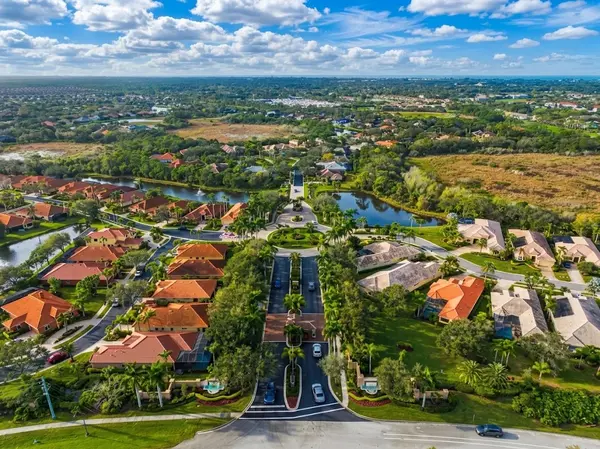 Silver Oak in Palmer Ranch: A Gated Luxury Community Buyer’s Guide,Hunt Brothers Realty