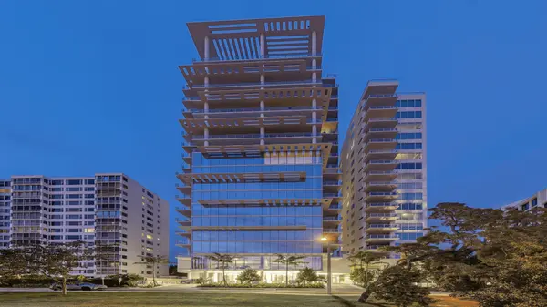 EPOCH Sarasota: Boutique Bayfront Condo Living on Palm Avenue
