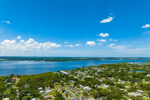 Ellenton
